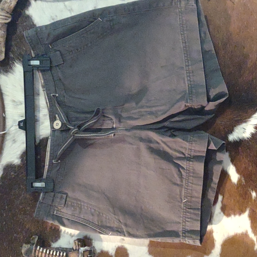 Natural Reflections shorts size 10